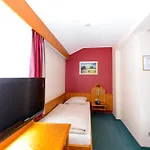 Hotel Christophe Colomb 3*