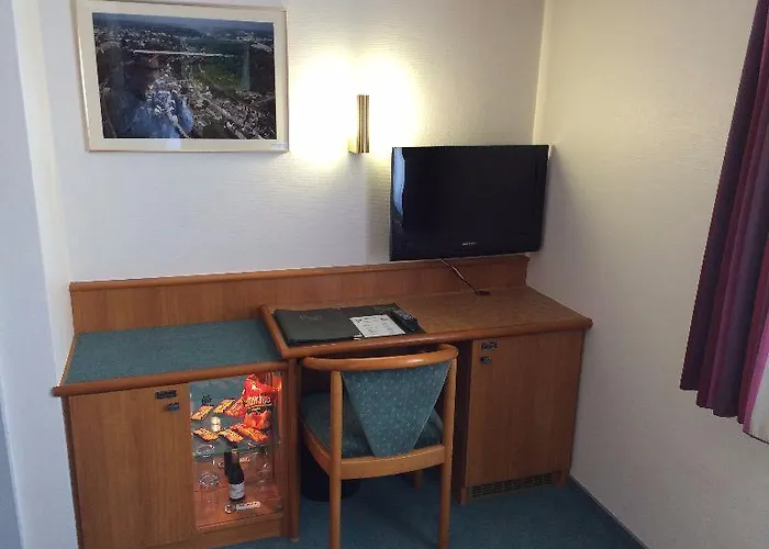 Hotel Christophe Colomb 3*